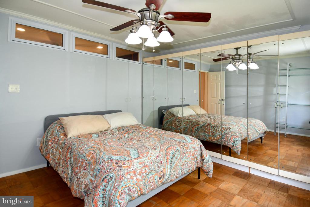 5301 WESTBARD CIRCLE Unit: 419