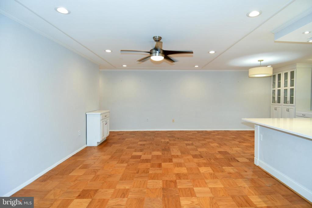 5301 WESTBARD CIRCLE Unit: 419