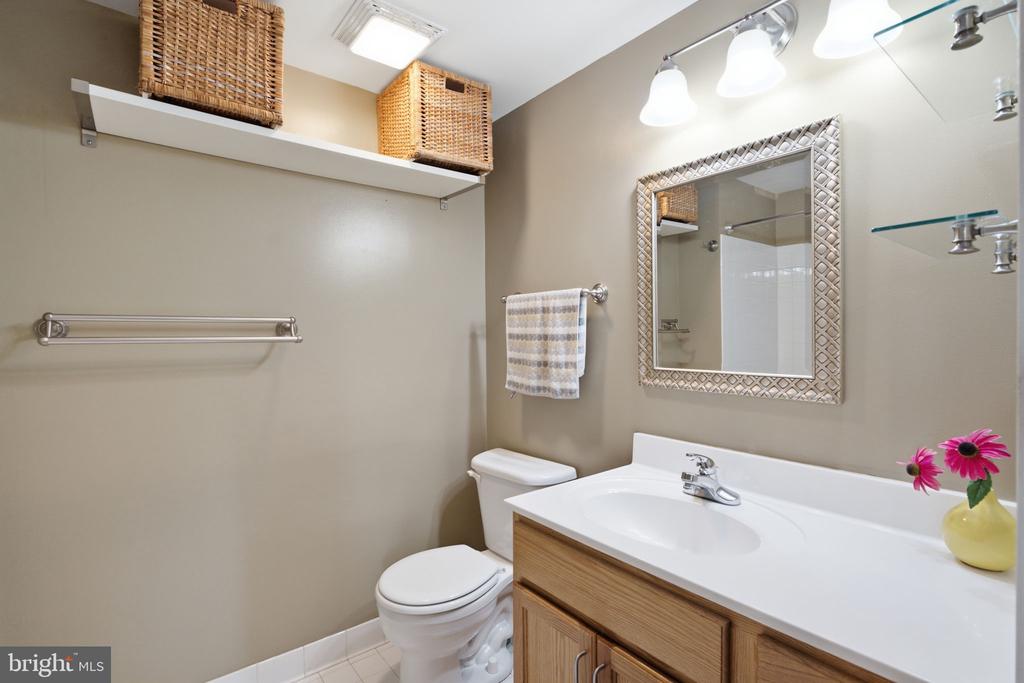 7981 EASTERN AVENUE Unit: 301