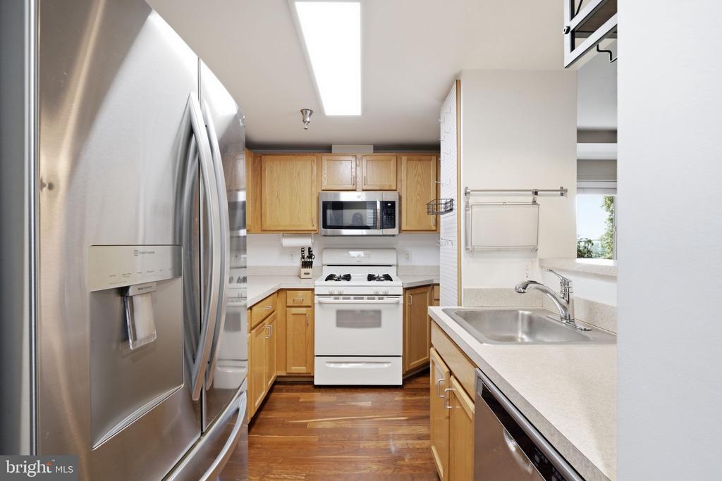 7981 EASTERN AVENUE Unit: 301