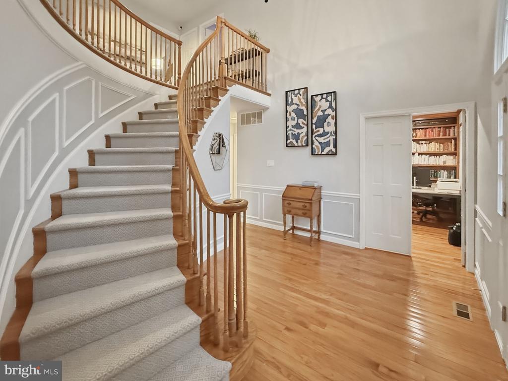9213 MISTWOOD DRIVE