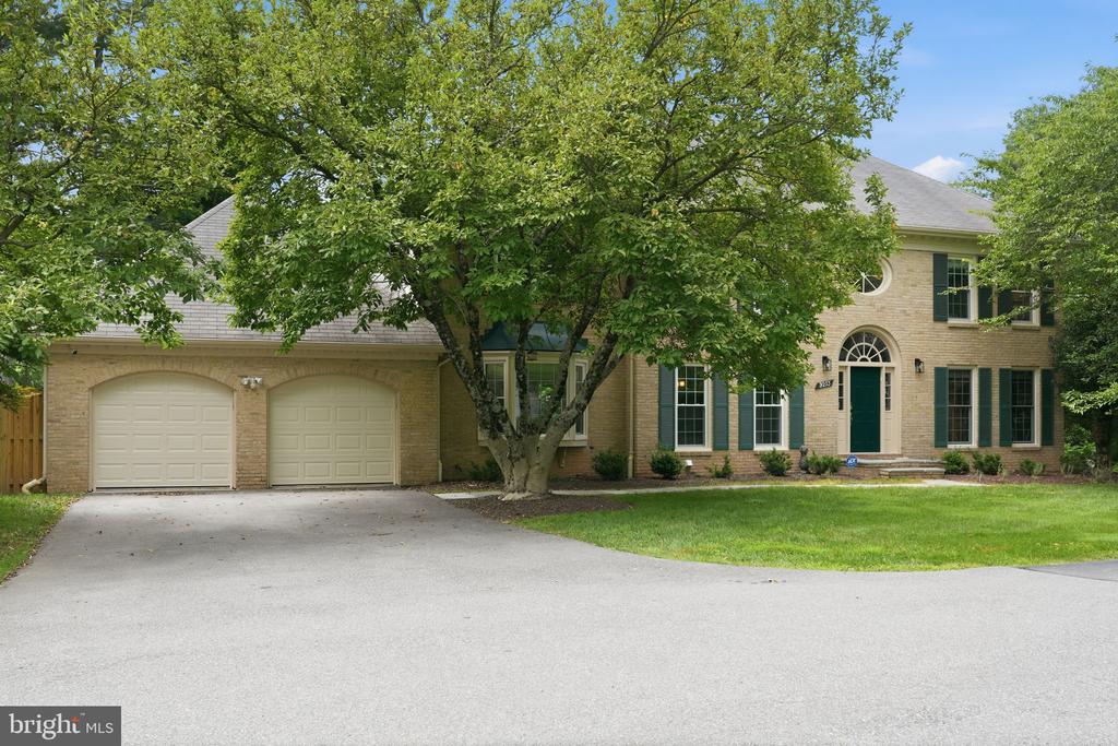 9213 MISTWOOD DRIVE