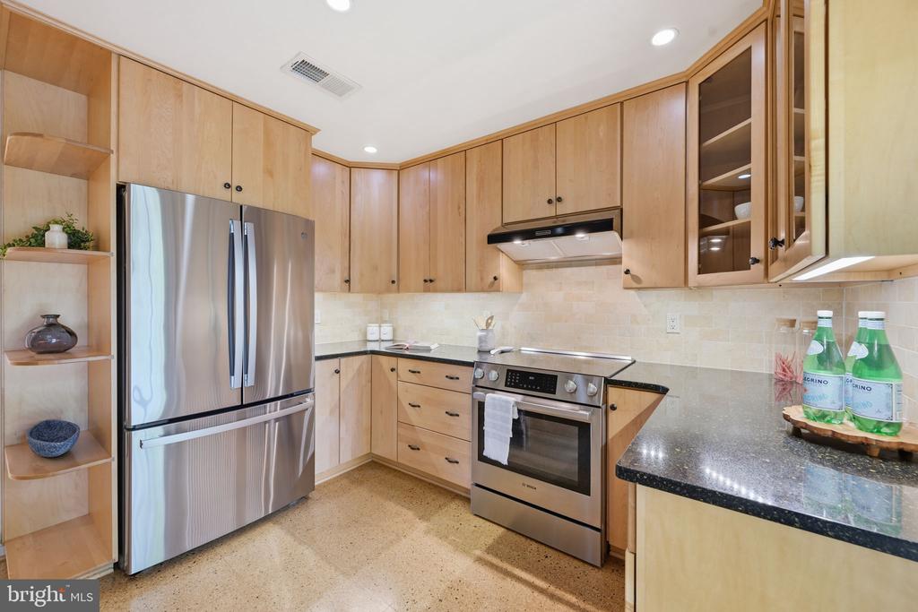 10908 WICKSHIRE WAY Unit: F-5