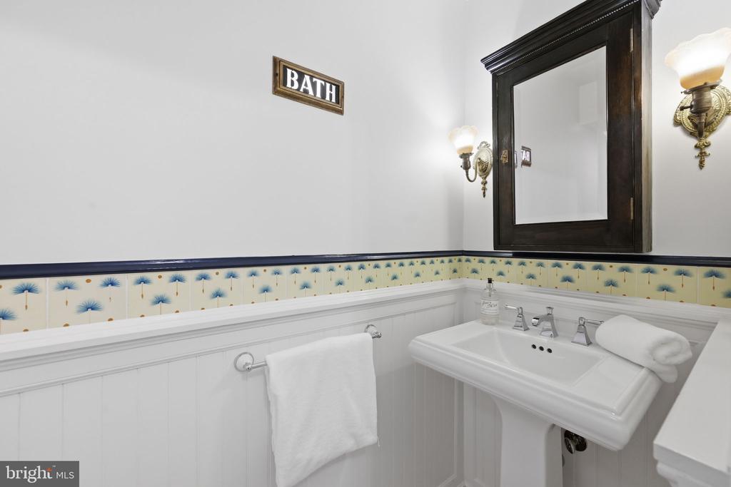 10908 WICKSHIRE WAY Unit: F-5