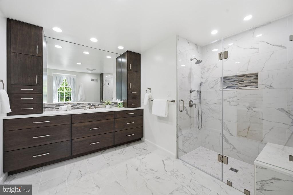 10908 WICKSHIRE WAY Unit: F-5