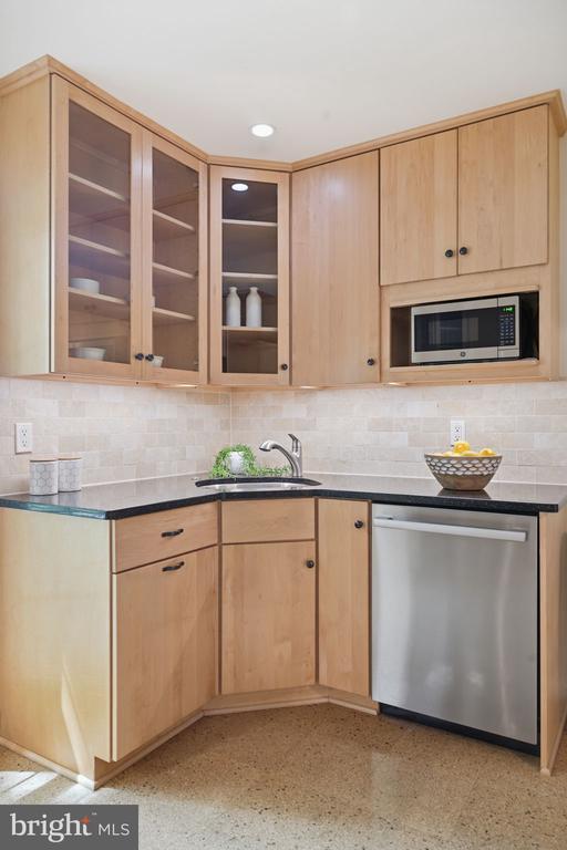 10908 WICKSHIRE WAY Unit: F-5