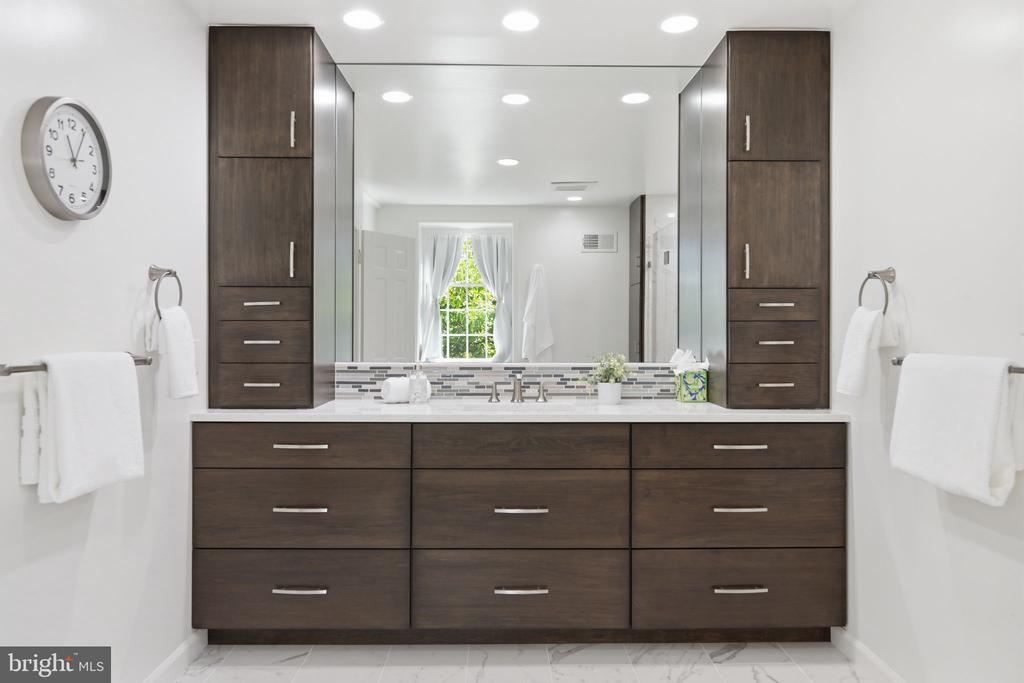10908 WICKSHIRE WAY Unit: F-5