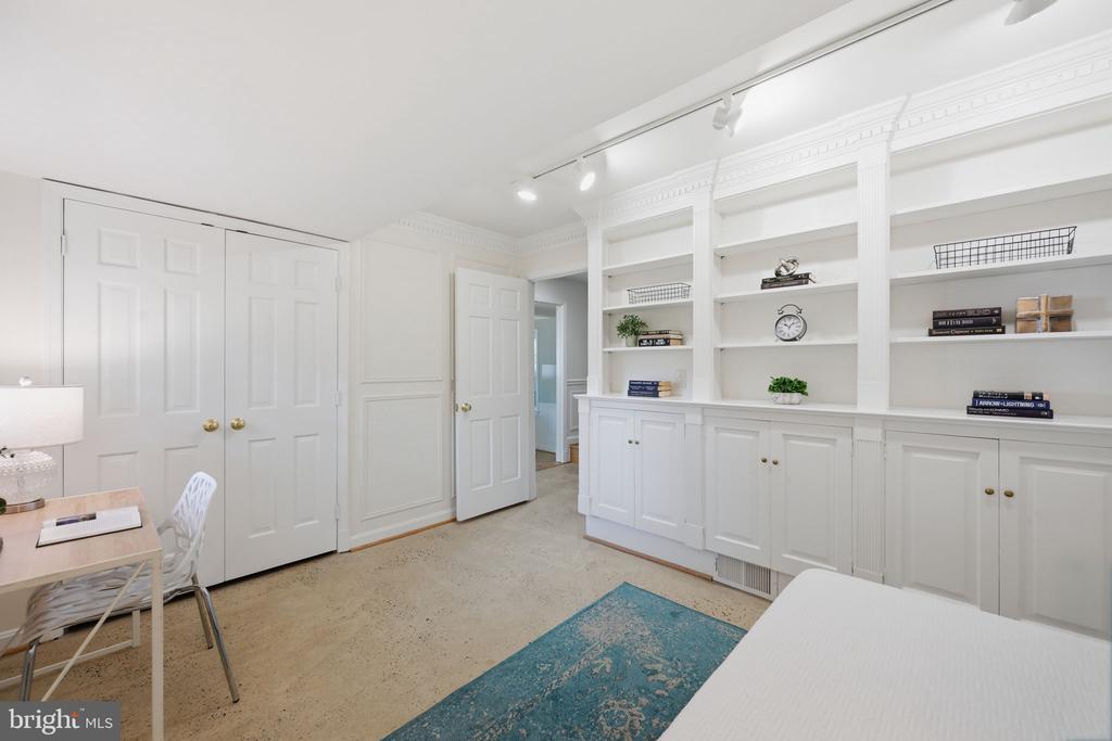 10908 WICKSHIRE WAY Unit: F-5