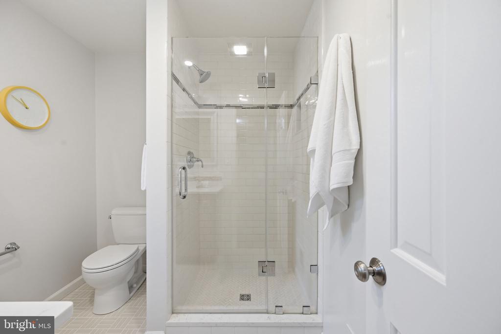 10908 WICKSHIRE WAY Unit: F-5