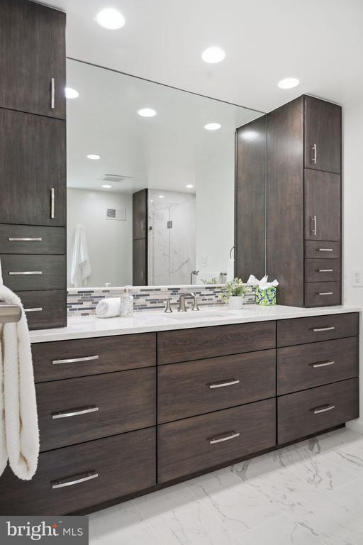 10908 WICKSHIRE WAY Unit: F-5