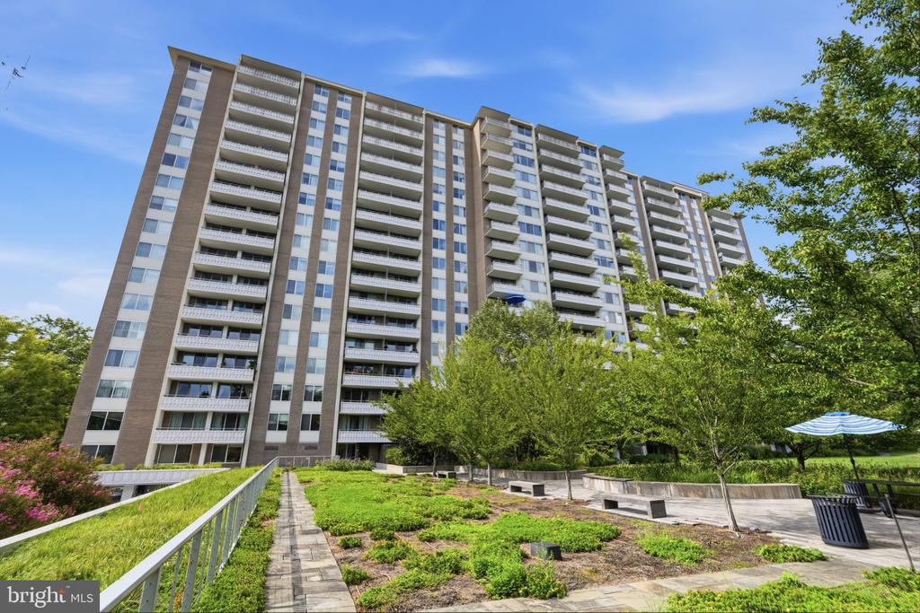 5101 RIVER ROAD Unit: 1703