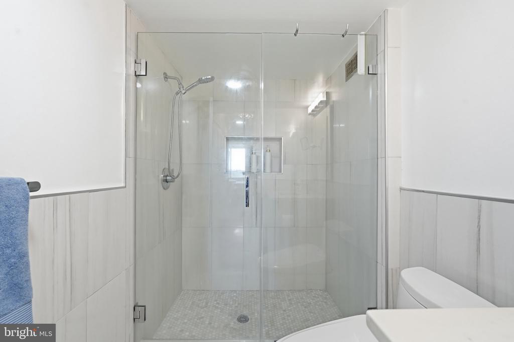 5101 RIVER ROAD Unit: 1703