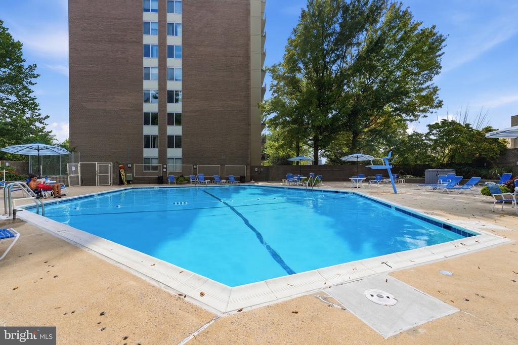 5101 RIVER ROAD Unit: 1703