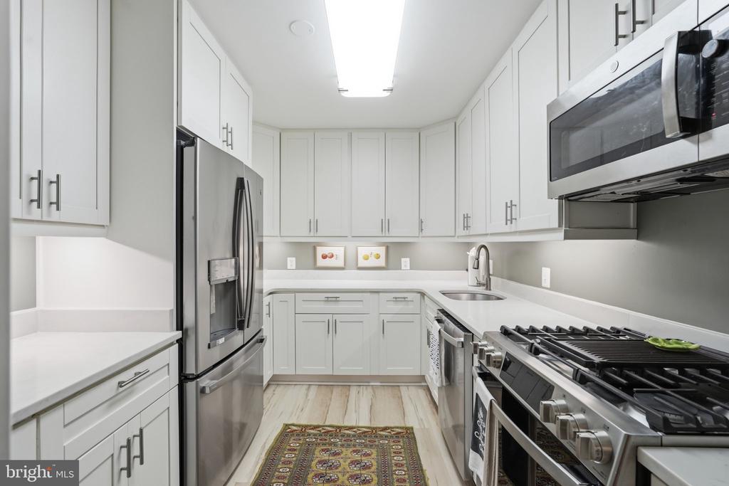 5101 RIVER ROAD Unit: 1703