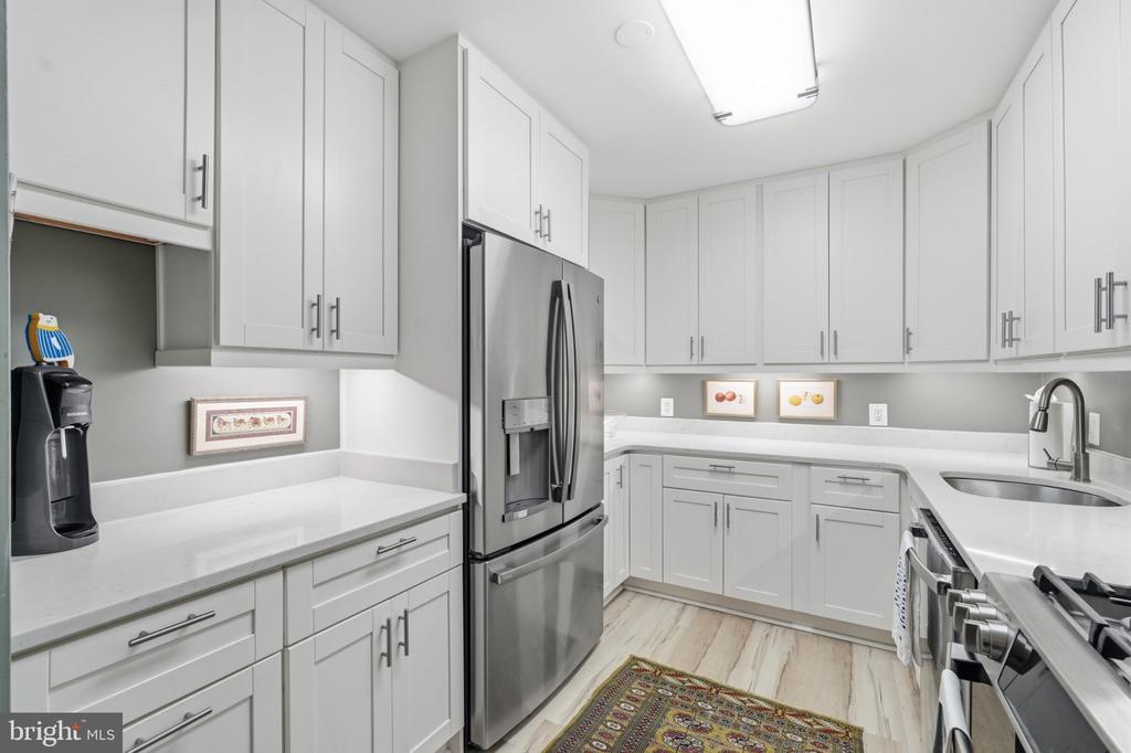 5101 RIVER ROAD Unit: 1703
