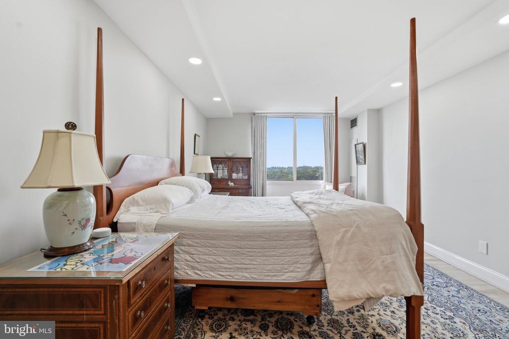 5101 RIVER ROAD Unit: 1703
