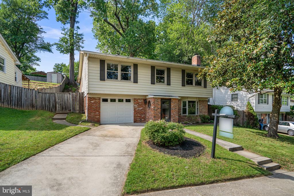822 LOXFORD TERRACE
