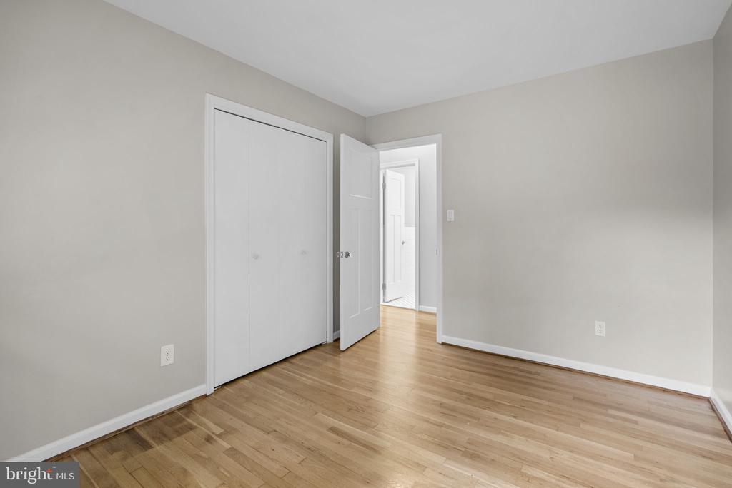 822 LOXFORD TERRACE