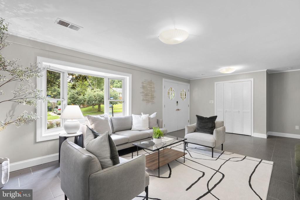 822 LOXFORD TERRACE