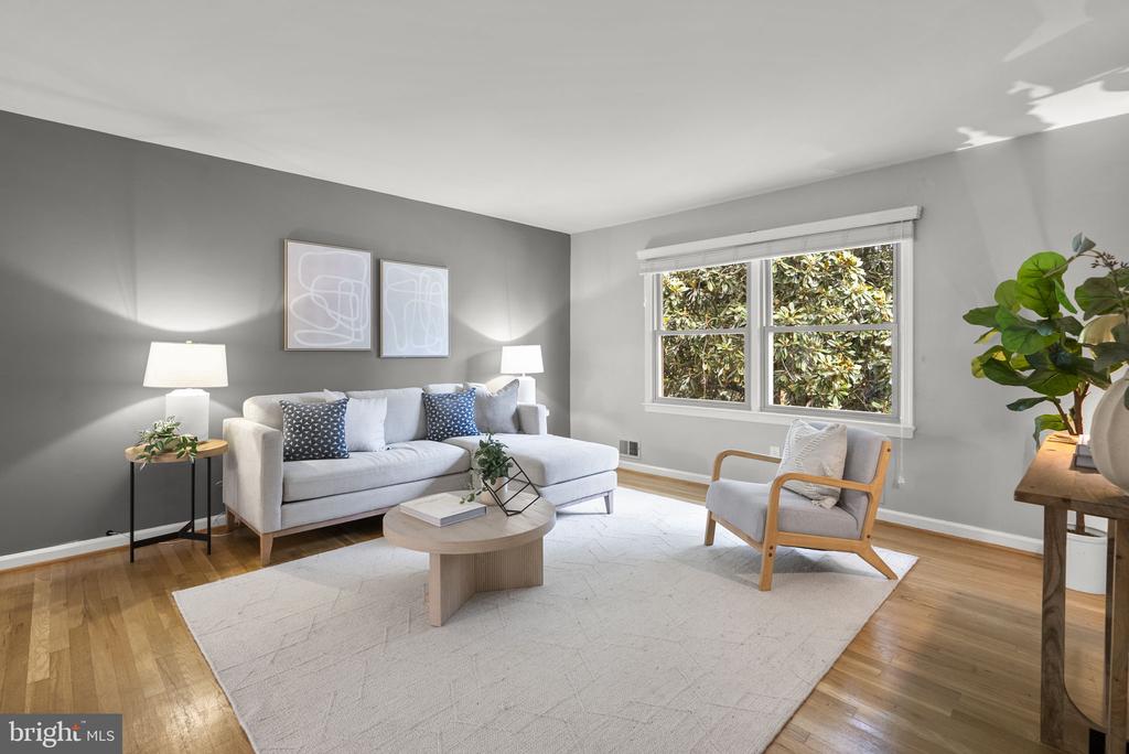 822 LOXFORD TERRACE