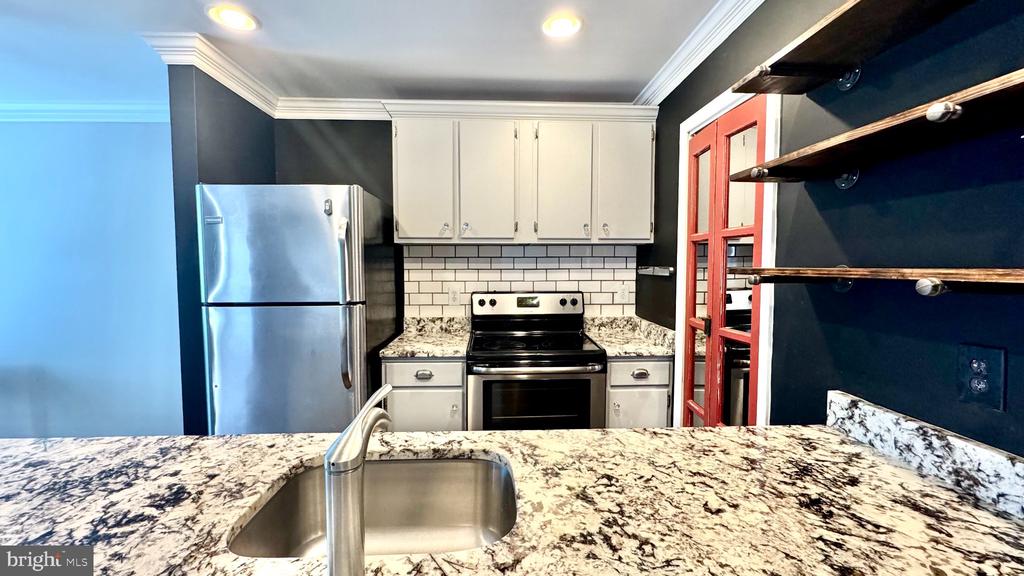 15402 MANOR HOUSE TERRACE