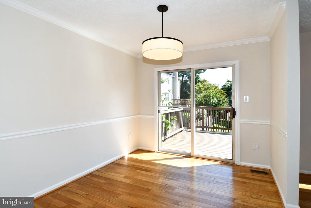 101 SMOOTHLEAF LANE