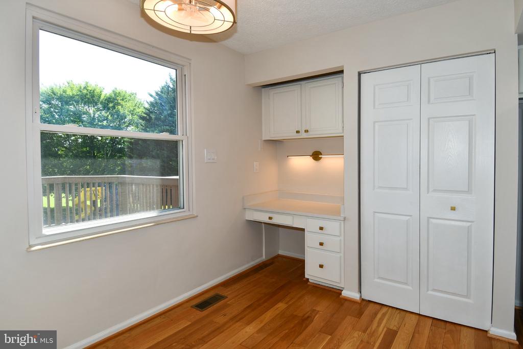 101 SMOOTHLEAF LANE