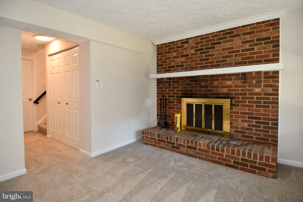 101 SMOOTHLEAF LANE