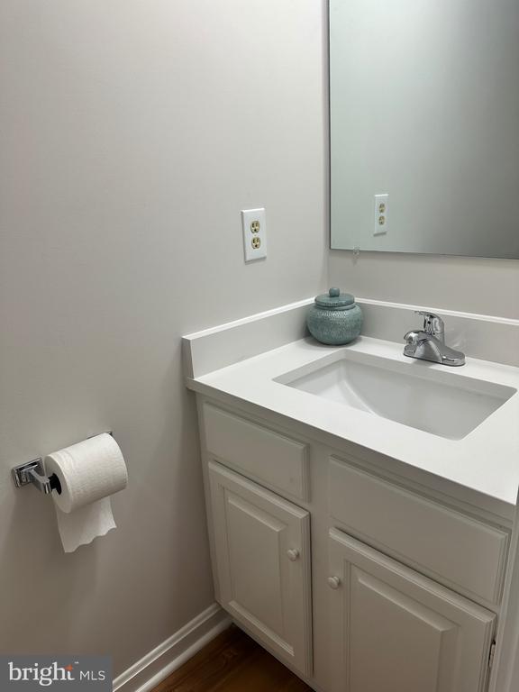 4847 CHEVY CHASE DRIVE Unit: 172