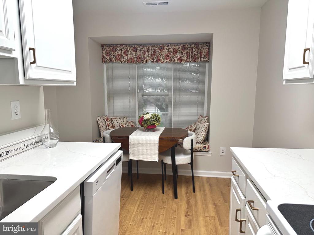 4847 CHEVY CHASE DRIVE Unit: 172
