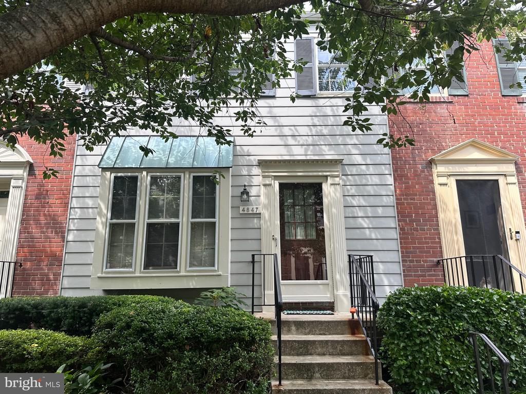 4847 CHEVY CHASE DRIVE Unit: 172