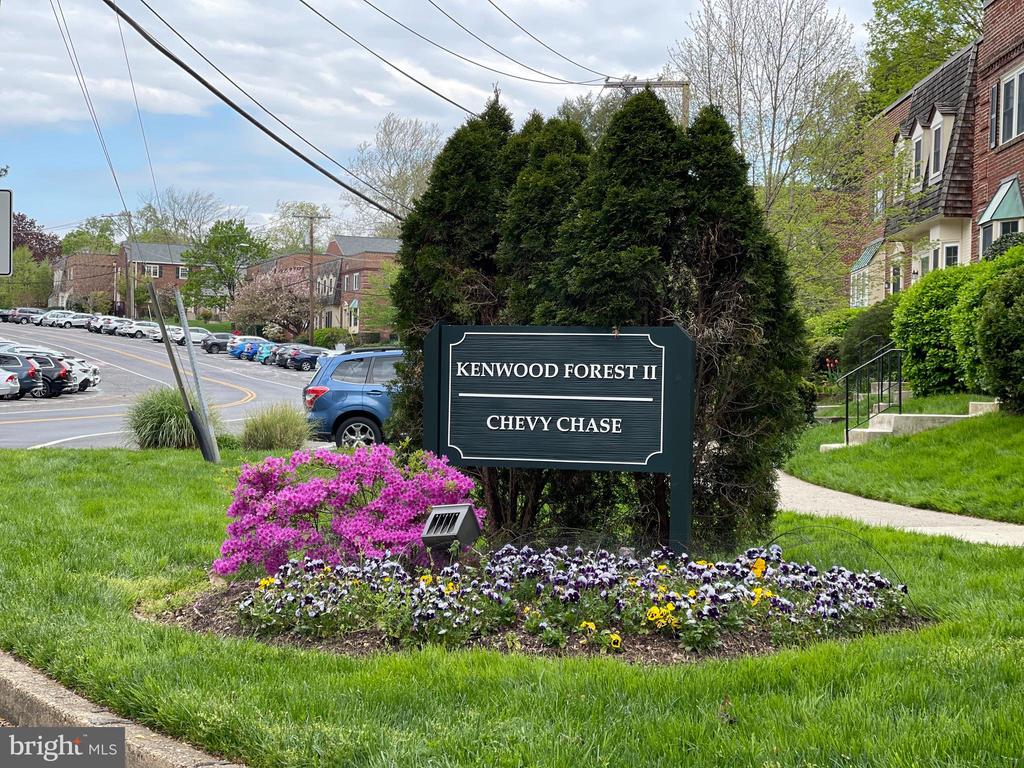 4847 CHEVY CHASE DRIVE Unit: 172