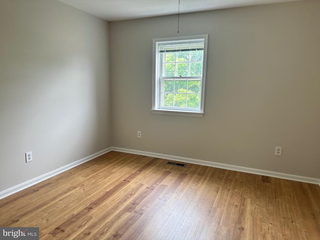 4847 CHEVY CHASE DRIVE Unit: 172