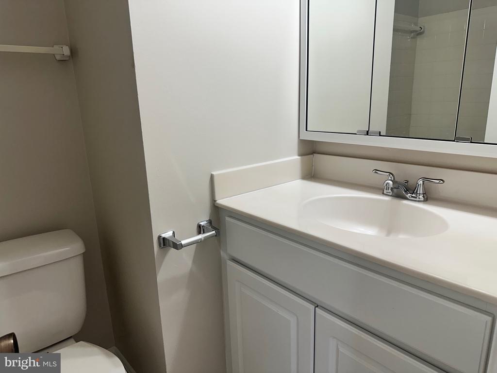 4847 CHEVY CHASE DRIVE Unit: 172
