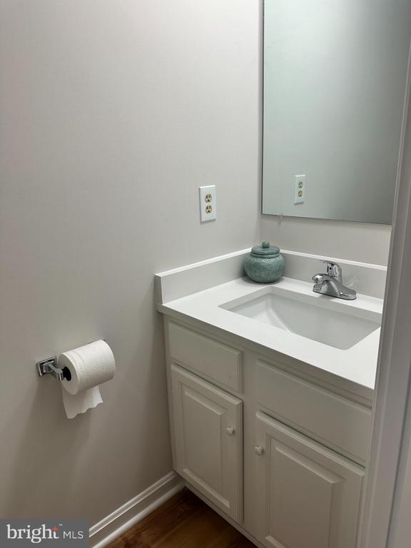 4847 CHEVY CHASE DRIVE Unit: 172
