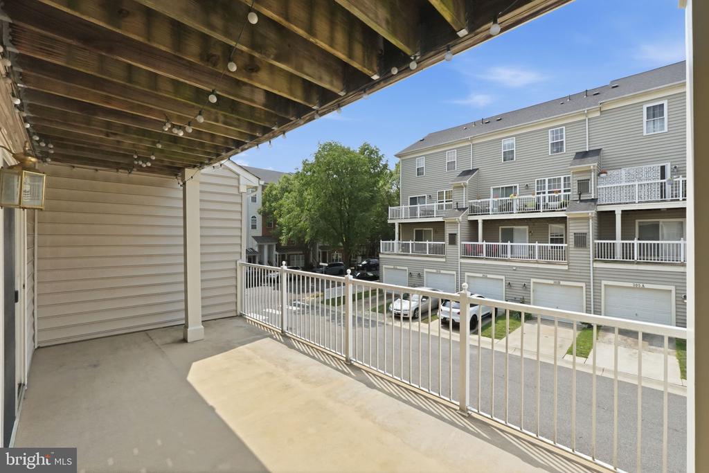 647 A MAIN STREET