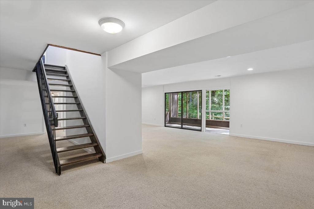 8708 HIDDEN HILL LANE