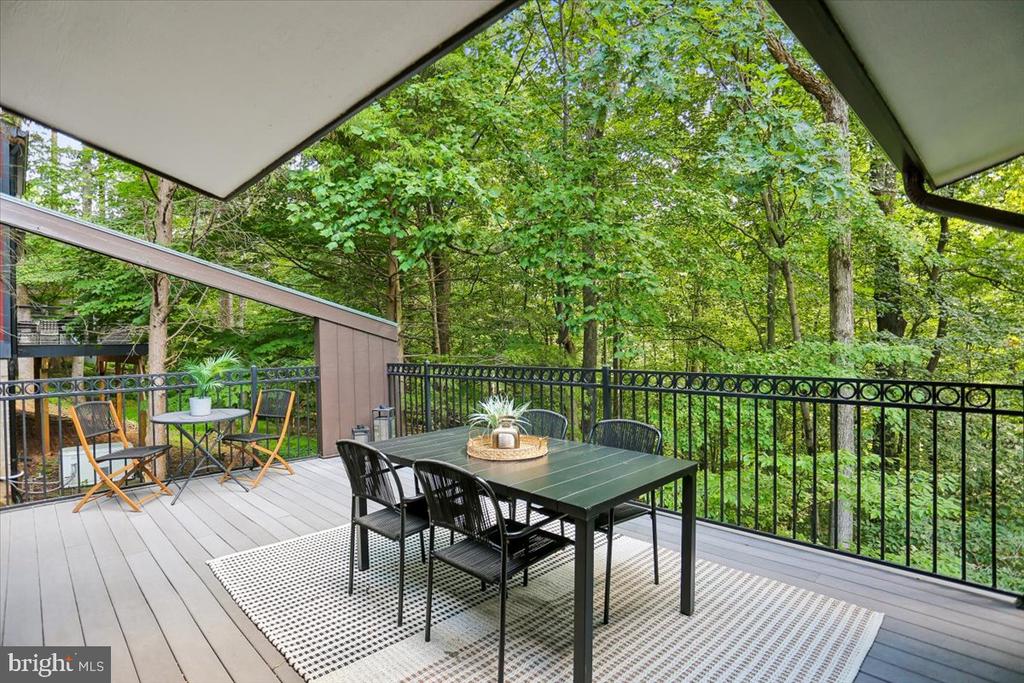 8708 HIDDEN HILL LANE