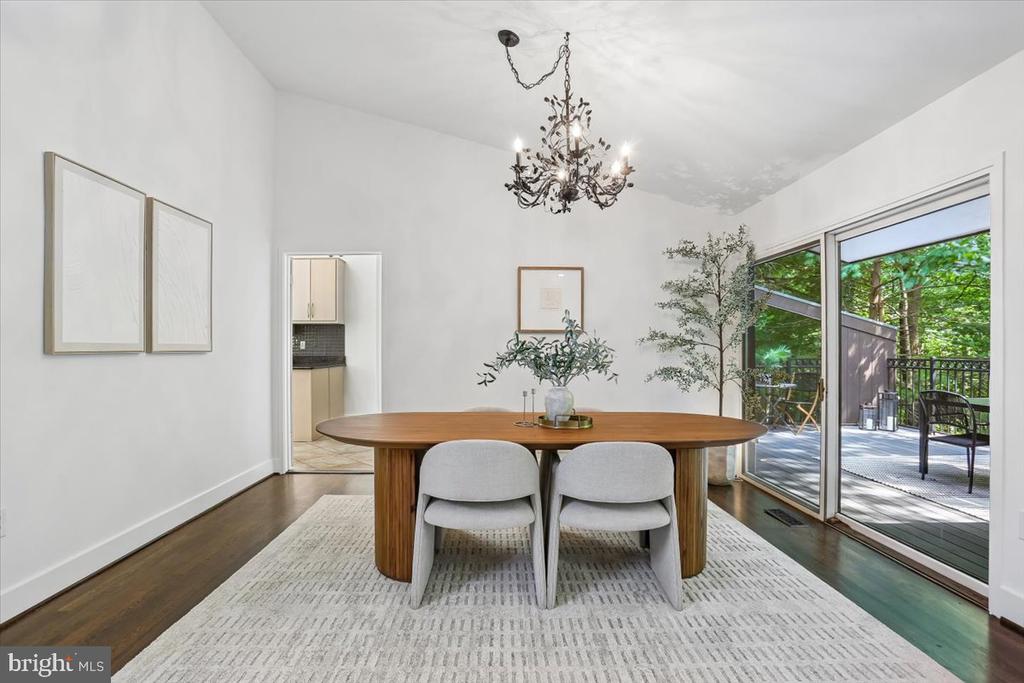 8708 HIDDEN HILL LANE