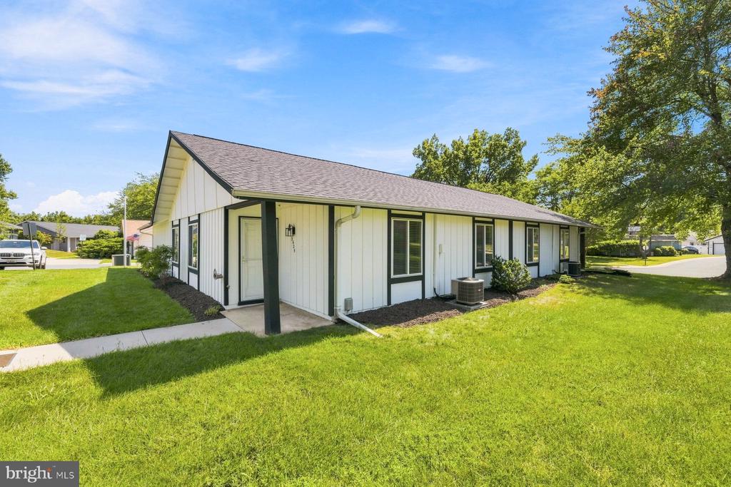3625 CHORLEY WOODS WAY Unit: 8-B