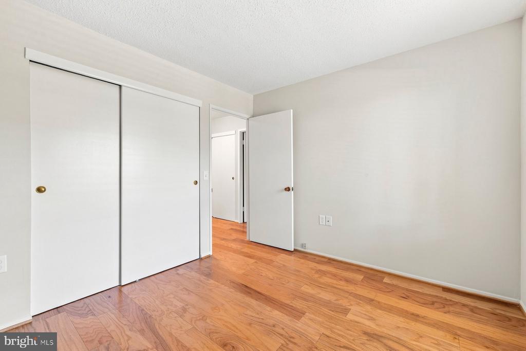 3625 CHORLEY WOODS WAY Unit: 8-B