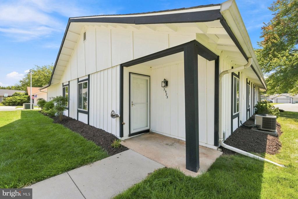 3625 CHORLEY WOODS WAY Unit: 8-B