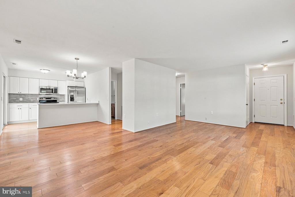 3625 CHORLEY WOODS WAY Unit: 8-B