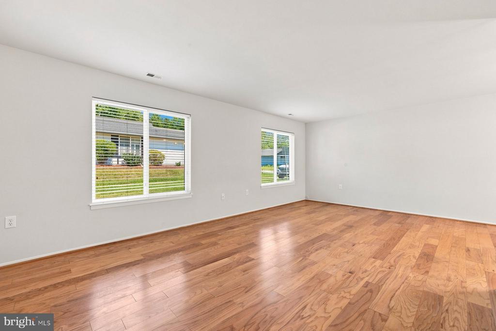 3625 CHORLEY WOODS WAY Unit: 8-B