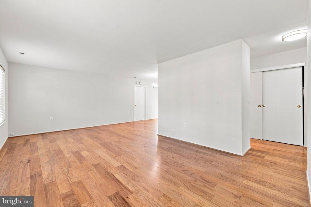 3625 CHORLEY WOODS WAY Unit: 8-B