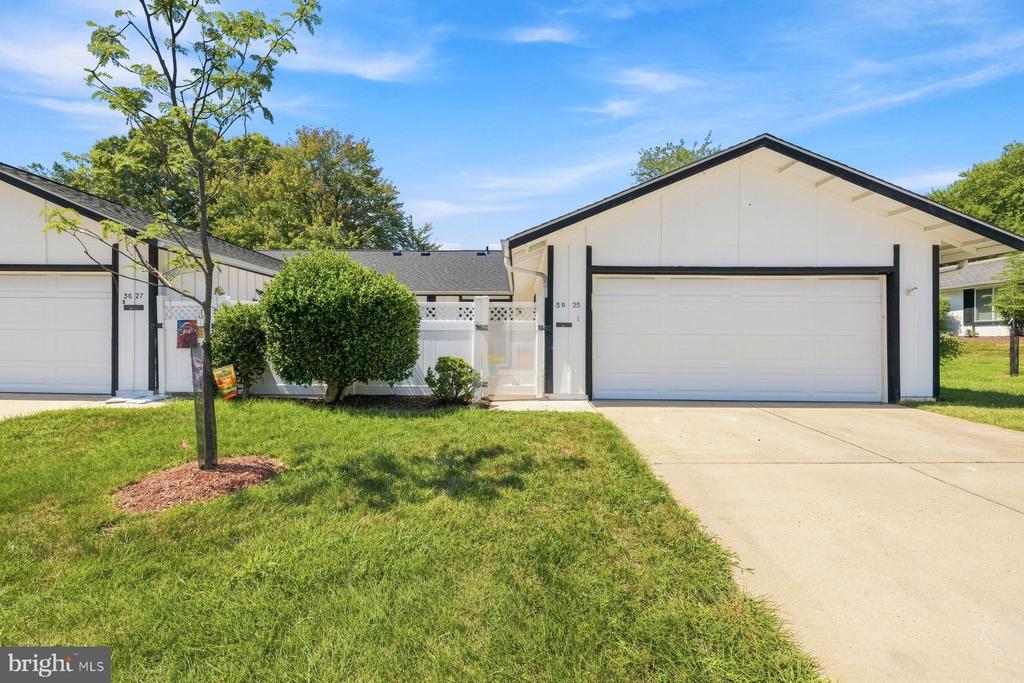 3625 CHORLEY WOODS WAY Unit: 8-B