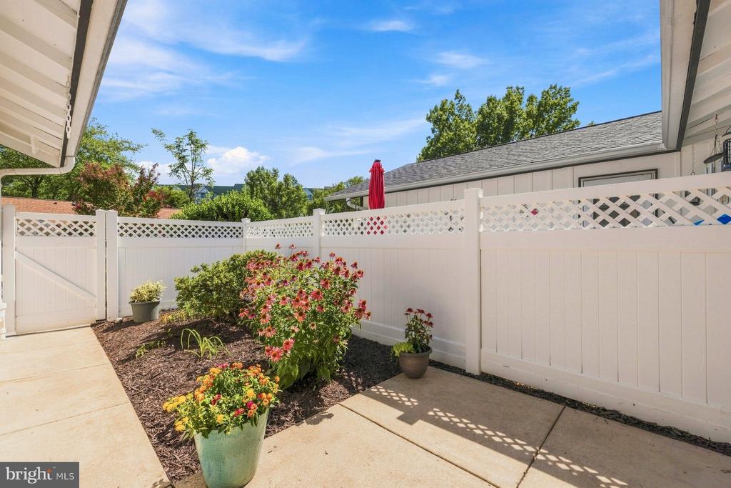 3625 CHORLEY WOODS WAY Unit: 8-B