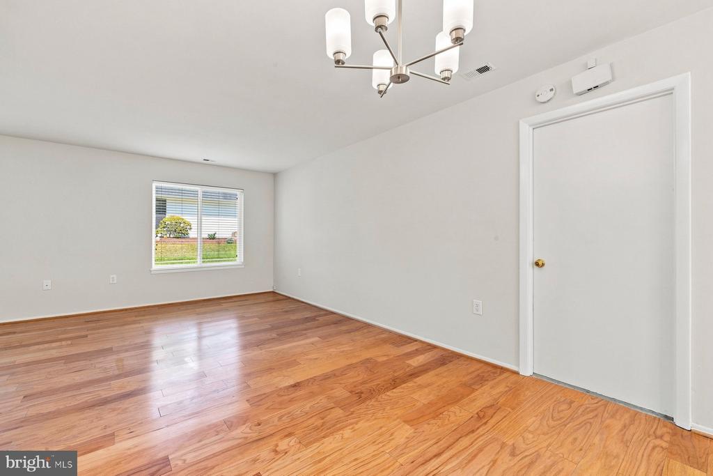 3625 CHORLEY WOODS WAY Unit: 8-B