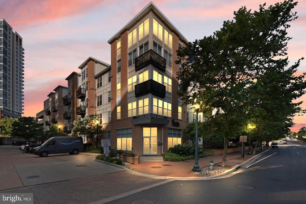 1201 EAST WEST HIGHWAY Unit: 212