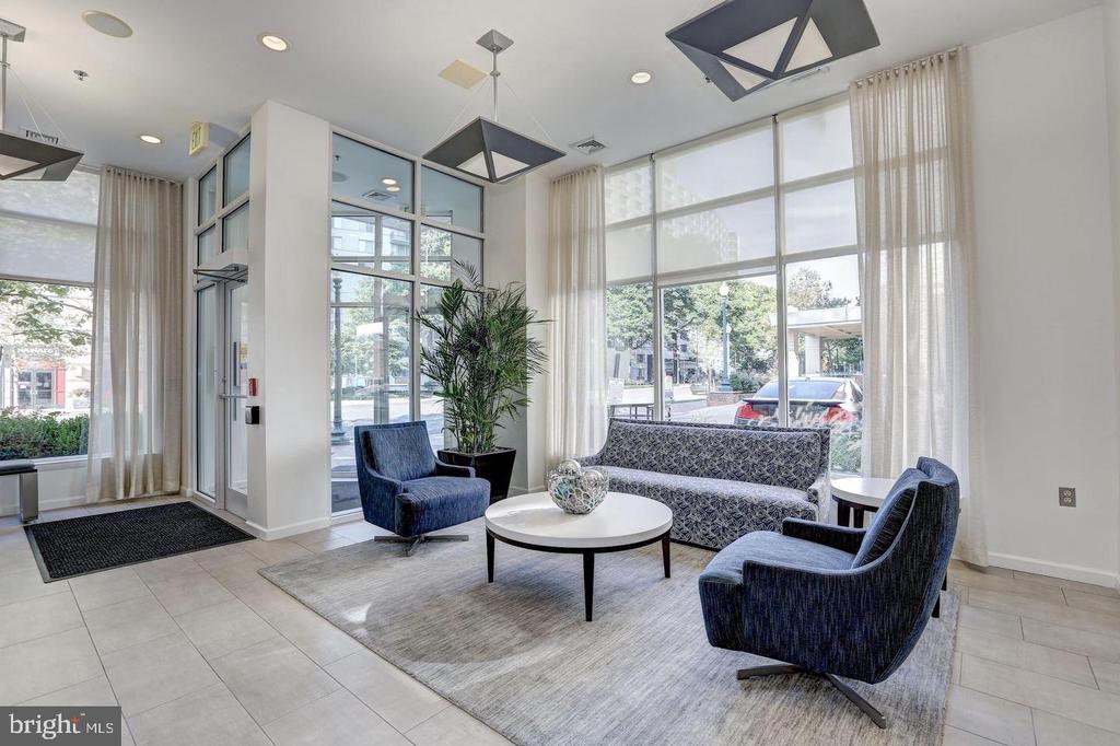 1201 EAST WEST HIGHWAY Unit: 212